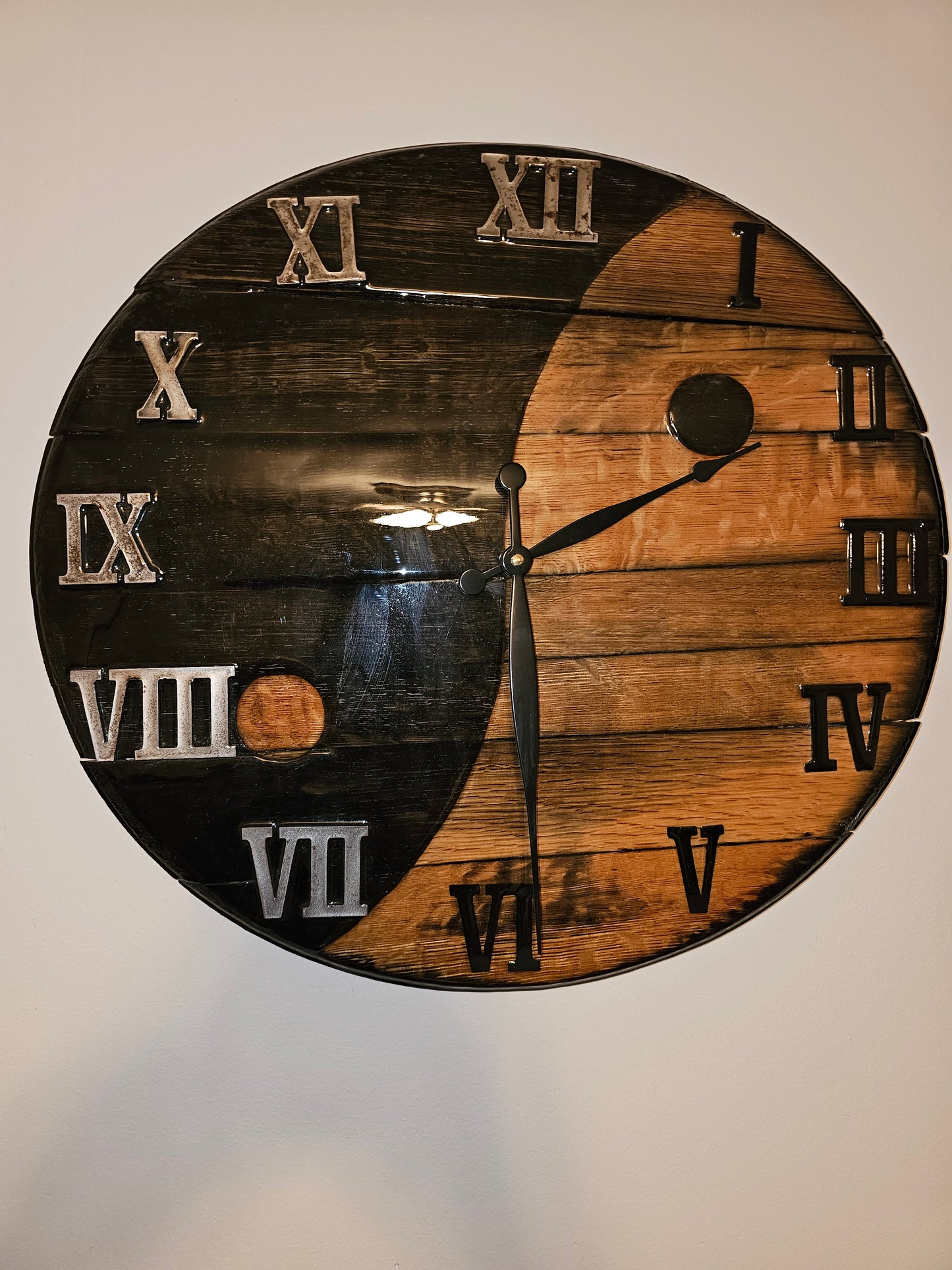 Clock Yin Yang