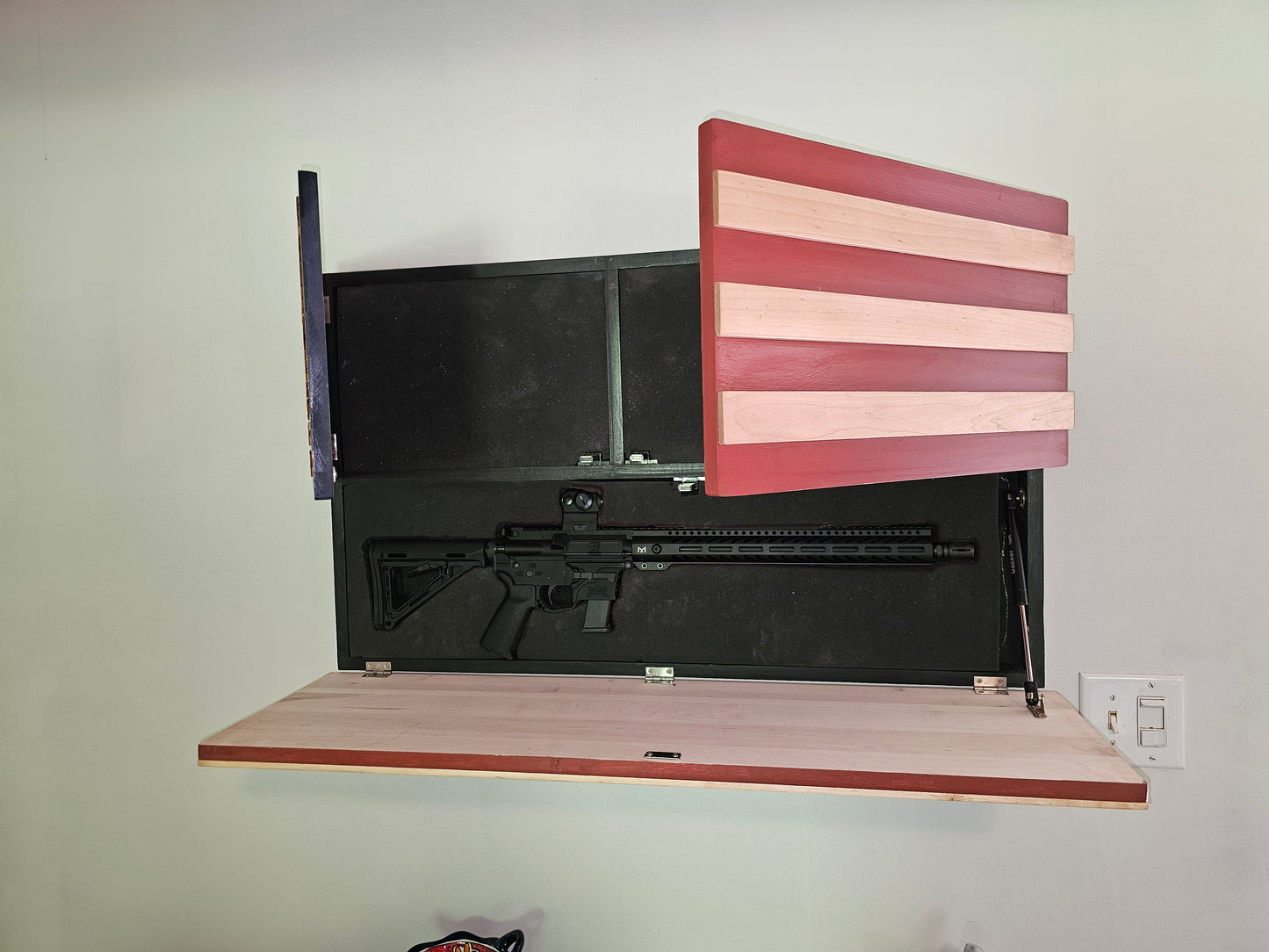 Flag, Hidden Gun